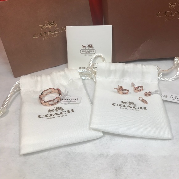Coach Signature C in Earrings & Ring in Rose Gold - Picture 3 of 8